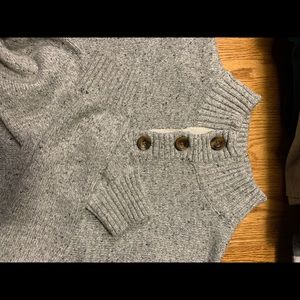 Izod Henley sweater